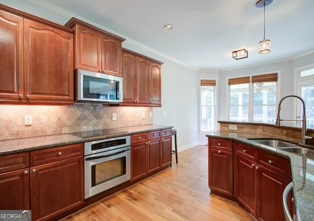 Photo 3 of Single family home for sale at 9025 Devonwood Ct, Gainesville, GA 30506 | MLS# 10816543 | Listing updated on 2026-09-14