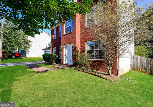 Photo 2 of Sale Pending at 5899 Heritage Park Trl, Lithonia, GA 30058 | MLS# 10801520 | Listing updated on 2026-09-10