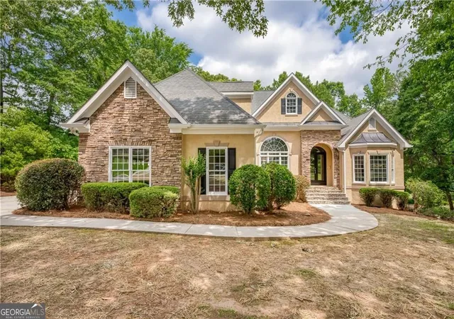 Photo 1 of Single family home for sale at 303 Broadmoor Wy, Mcdonough, GA 30253 | MLS# 10833351 | Listing updated on 2026-08-26