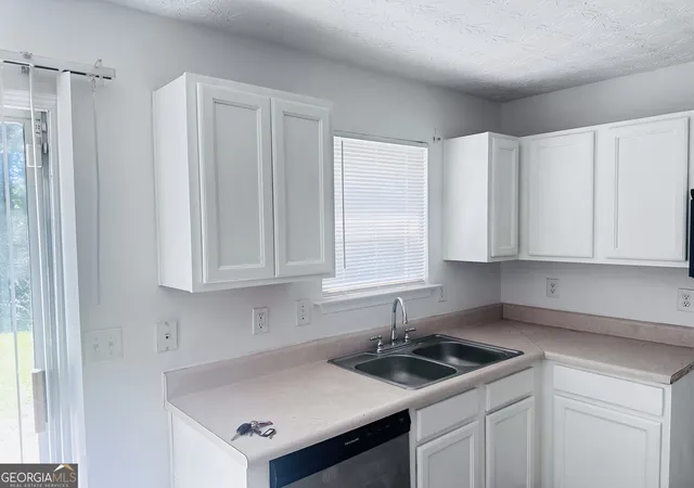 3rd image of 9432 Lakeview Rd # 53, Union City, GA 30291 | MLS# 10778686