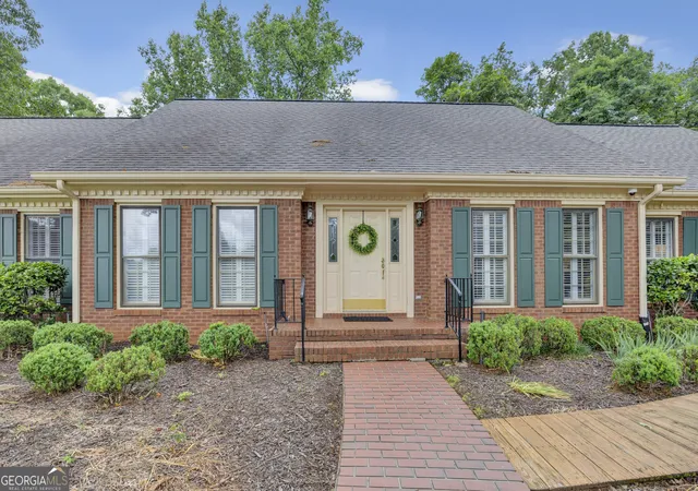 2nd image of 1140 Azalea Cir Se, Conyers, GA 30013 | MLS# 10774504