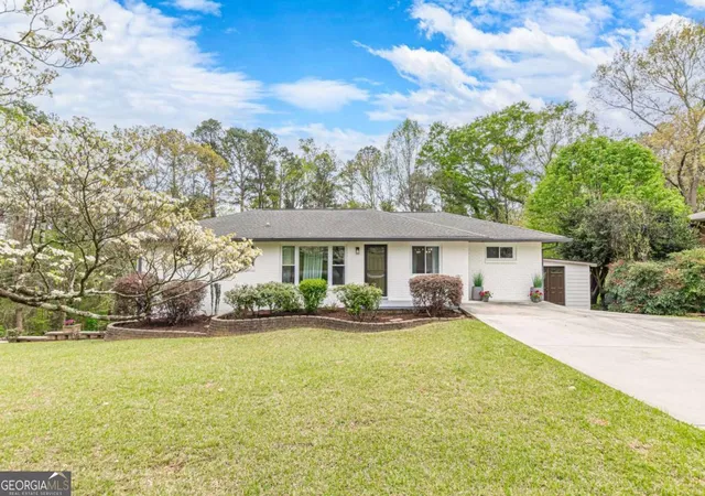 Photo 3 of Single family home for sale at 2396 Elmwood Cir Se, Smyrna, GA 30080 | MLS# 10724425 | Listing updated on 2026-09-19