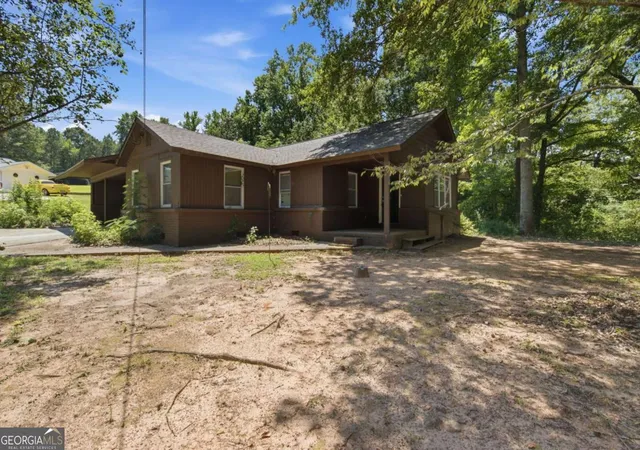 3rd image of 14491 Veterans Memorial Hwy, Villa Rica, GA 30180 | MLS# 10818602