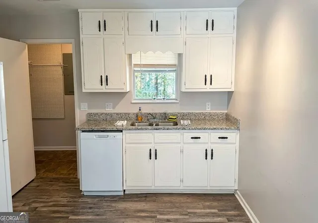 Listing Photo 5 - Condo for sale in building located at 4542 Candlestick Ln, Oakwood, GA 30566
