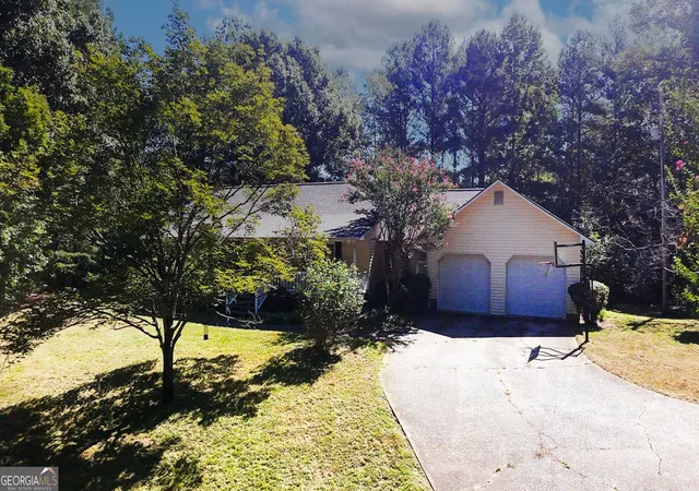 Photo 4 of Single family home for sale at 2186 Ewing Chapel Rd, Dacula, GA 30019 | MLS# 10832441 | Listing updated on 2026-10-10