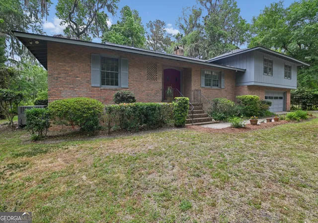 2nd image of 180 Saint Clair Dr, Saint Simons Island, GA 31522 | MLS# 10754321