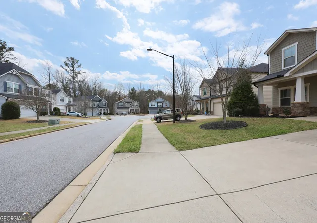 Photo 3 of Single family home for sale at 1847 Azure Grv Ct, Marietta, GA 30008 | MLS# 10721963 | Listing updated on 2026-08-04