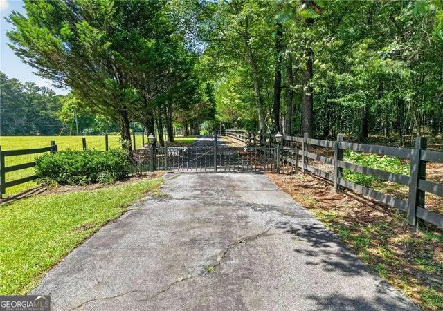 5th image of 3333 Jonesboro Rd Se, Fairburn, GA 30213 | MLS# 10818591