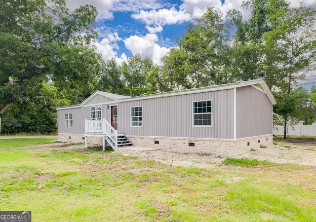 Photo 2 of Single family home for sale at 318 Samuel Smalls Sr Ave, Guyton, GA 31312 | MLS# 10802769 | Listing updated on 2026-08-31