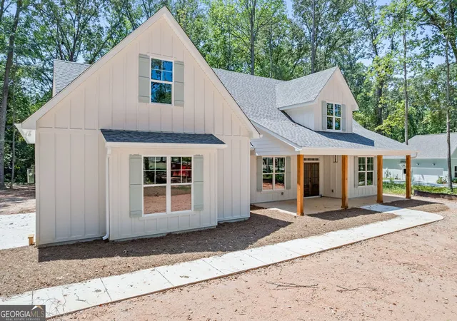Photo 3 of Single family home for sale at 38 Puckett Station Dr #9, Moreland, GA 30259 | MLS# 10802688 | Listing updated on 2026-10-08