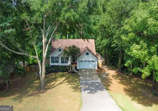 Photo 2 of Single family home for sale at 4267 Riviere Pt, Gainesville, GA 30507 | MLS# 10836204 | Listing updated on 2026-09-23