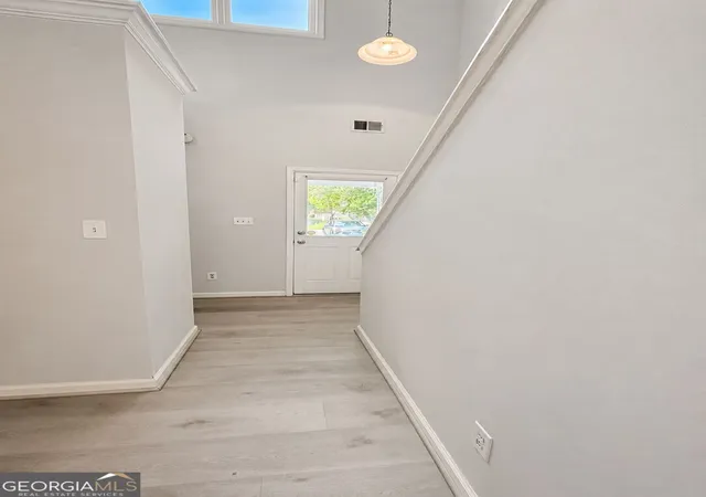 Photo 2 of Single family home for sale at 985 Oak St Sw, Atlanta, GA 30310 | MLS# 10826655 | Listing updated on 2026-08-29