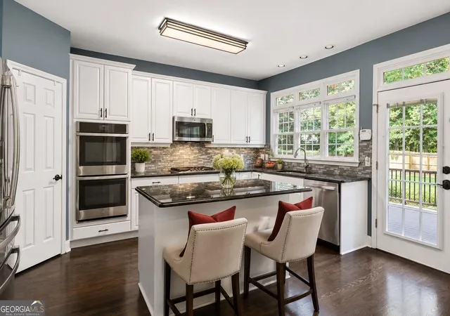 Photo 4 of Single family home for sale at 1010 River Mist Dr, Suwanee, GA 30024 | MLS# 10795660 | Listing updated on 2026-09-11