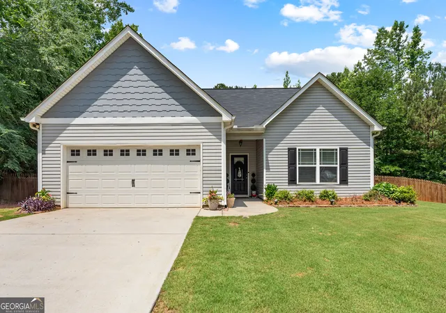 Homes for sale in Grantville, GA | 273 Park Pine Cir, Grantville, GA 30220 | MLS# 10786158