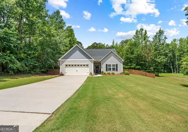 Homes for sale in Grantville, GA | 273 Park Pine Cir, Grantville, GA 30220 | MLS# 10786158