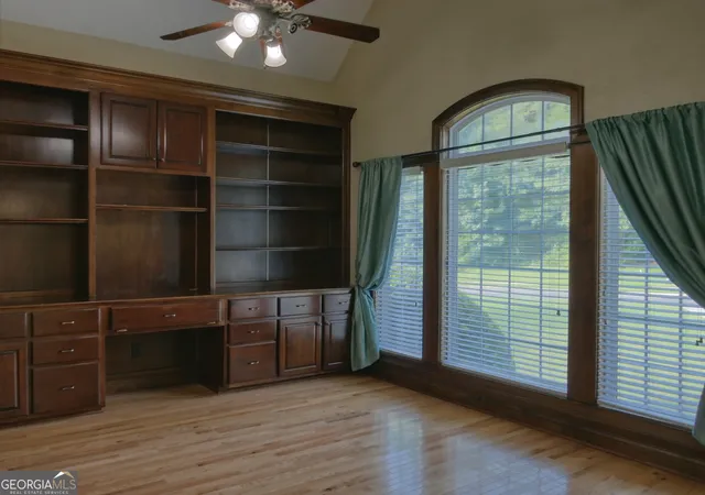 Photo 3 of Single family home for sale at 124 Somerset Hills, Mcdonough, GA 30253 | MLS# 10812068 | Listing updated on 2026-09-13
