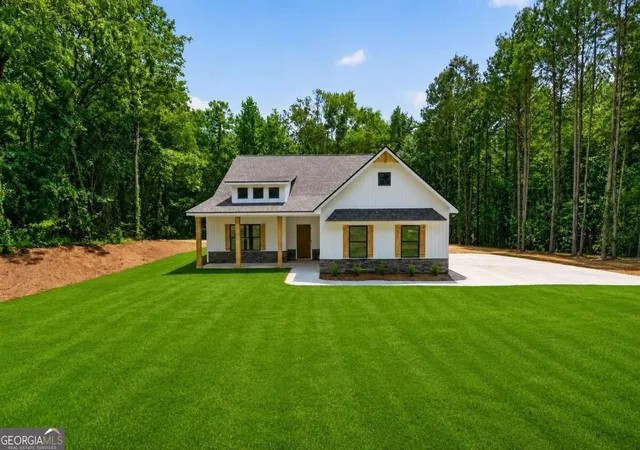 1st image of 338 Dunn Rd, Silver Creek, GA 30173 | MLS# 10830305