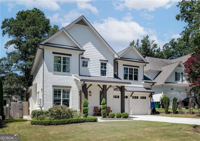Photo 3 of Mansion for sale at 2986 Surrey Ln, Atlanta, GA 30341 | MLS# 10835190 | Listing updated on 2026-09-22