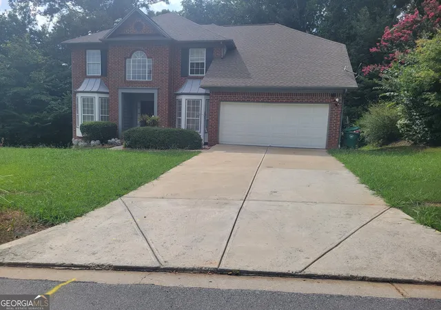 Photo 3 of Single family home for sale at 517 Crestwood Ct, Lithonia, GA 30058 | MLS# 10814359 | Listing updated on 2026-08-06