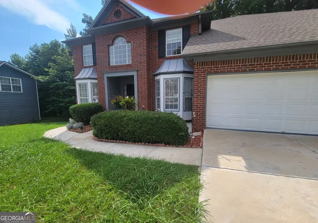 Photo 4 of Single family home for sale at 517 Crestwood Ct, Lithonia, GA 30058 | MLS# 10814359 | Listing updated on 2026-08-06