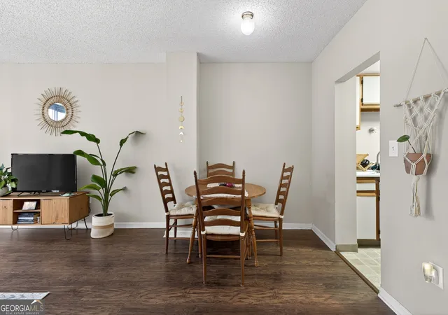 Photo 4 of Condo for sale at 1280 W Peachtree St NW #APT 2502, Atlanta, GA 30309 | MLS# 10732129 | Listing updated on 2026-10-06