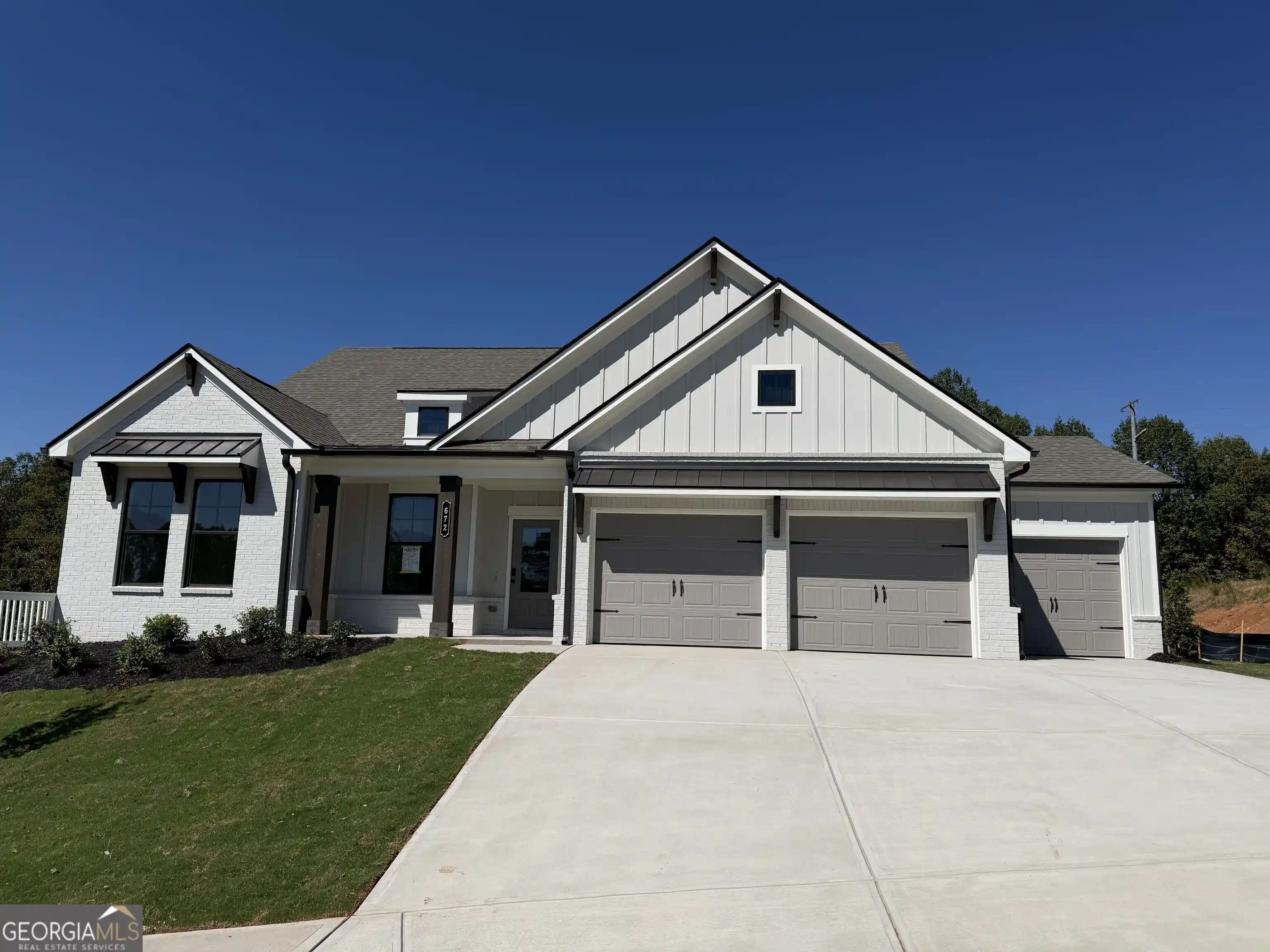 Photo 1 of Single family home for sale at 672 Gadwall Cir, Jefferson, GA 30549 | MLS# 10843689 | Listing updated on 2026-10-06