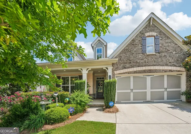 Photo 1 of Single family home for sale at 2545 Chalgrove Ct, Cumming, GA 30040 | MLS# 10802786 | Listing updated on 2026-09-13