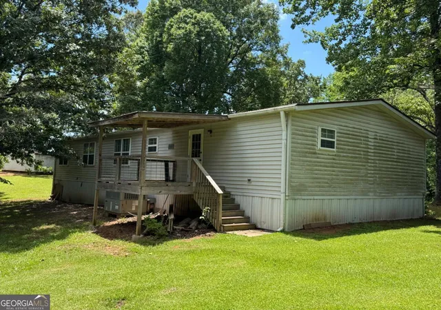 Photo 3 of Manufactured home for sale at 2903 Athens Hwy, Gainesville, GA 30507 | MLS# 10810923 | Listing updated on 2026-09-07