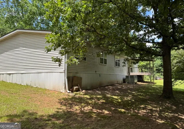 Photo 3 of Manufactured home for sale at 2903 Athens Hwy, Gainesville, GA 30507 | MLS# 10810923 | Listing updated on 2026-10-09