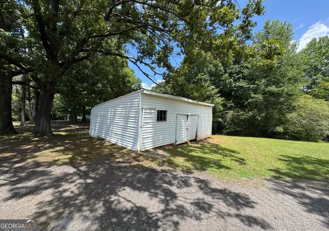 Photo 4 of Manufactured home for sale at 2903 Athens Hwy, Gainesville, GA 30507 | MLS# 10810923 | Listing updated on 2026-10-09