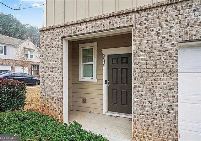 3rd image of 2040 Wildflower Wy, Conyers, GA 30012 | MLS# 10811986