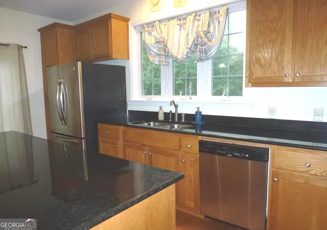 Photo 4 of Single family home for sale at 185 Sir Edward Teach Rd, Midway, GA 31320 | MLS# 10798345 | Listing updated on 2026-08-10