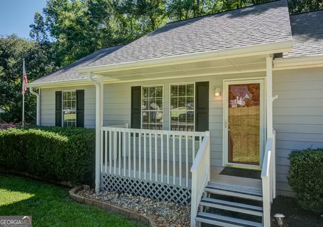 3rd image of 210 Prestigious Pl, Senoia, GA 30276 | MLS# 10780171