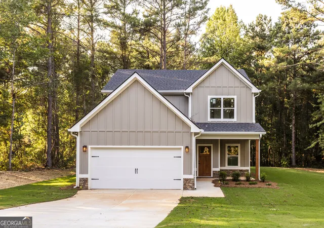 Photo 1 of Single family home for sale at 3705 Stone Lea Dr, Oxford, GA 30054 | MLS# 10828728 | Listing updated on 2026-09-02