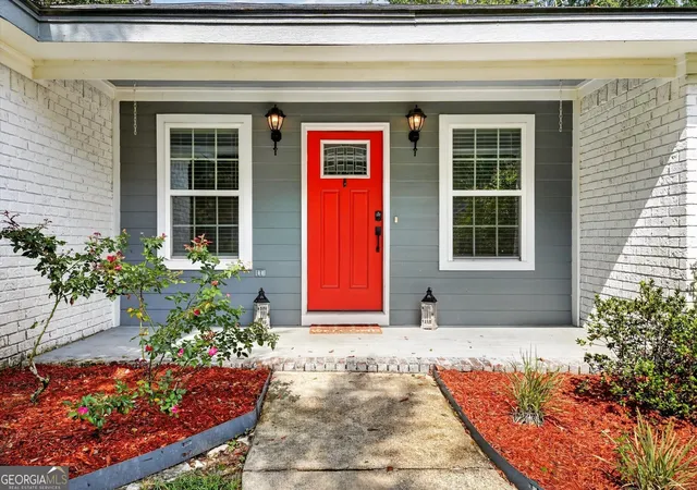 Photo 3 of Sale Pending at 214 Jefferson Cir Se, Allenhurst, GA 31301 | MLS# 10827297 | Listing updated on 2026-10-05