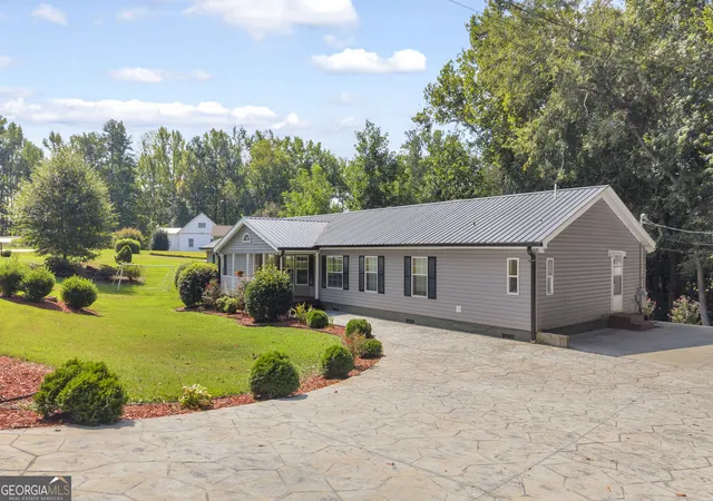 Photo 3 of Manufactured home for sale at 7 Stillwater Rd, Lavonia, GA 30553 | MLS# 10835196 | Listing updated on 2026-09-11