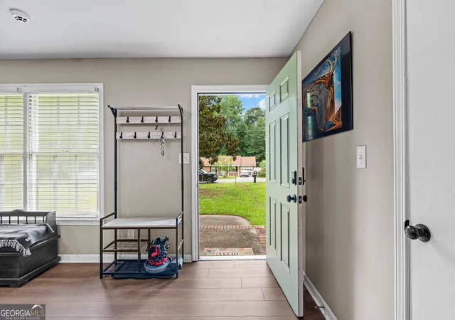 3rd image of 859 King Dr Se, Conyers, GA 30094 | MLS# 10813736