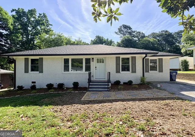 1st image of 237 S Myrtle St, Winder, GA 30680 | MLS# 10815694