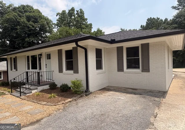 2nd image of 237 S Myrtle St, Winder, GA 30680 | MLS# 10815694