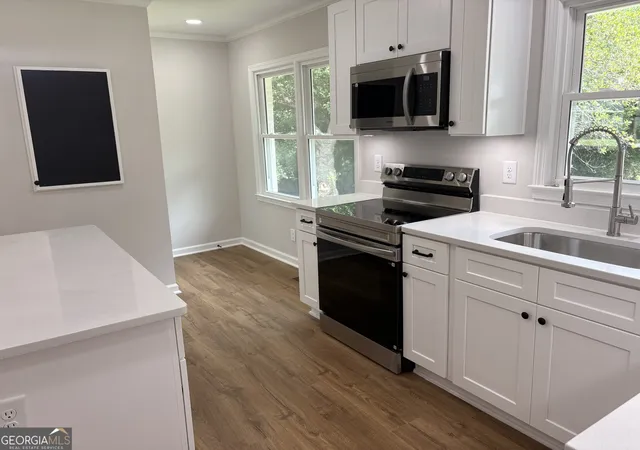 4th image of 237 S Myrtle St, Winder, GA 30680 | MLS# 10815694
