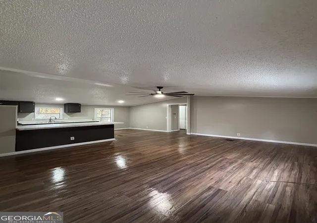 Photo 4 of Manufactured home for sale at 409 Paiute Rd, Locust Grove, GA 30248 | MLS# 10808417 | Listing updated on 2026-08-28