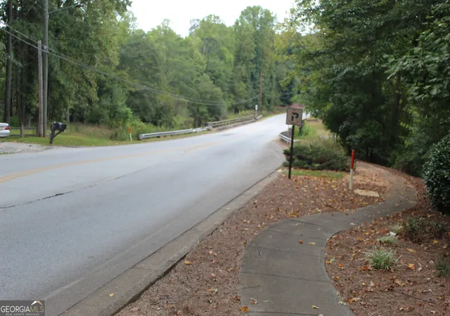 5th image of 441 N Deshong Rd, Stone Mountain, GA 30087 | MLS# 10733036