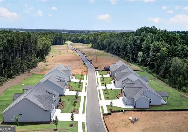 2nd image of 2012 Oconee Bluff Dr, Athens, GA 30601 | MLS# 10810241