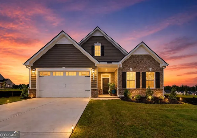 Photo 2 of Single family home for sale at 1173 Burlington Ct, Mcdonough, GA 30253 | MLS# 10831301 | Listing updated on 2026-09-05