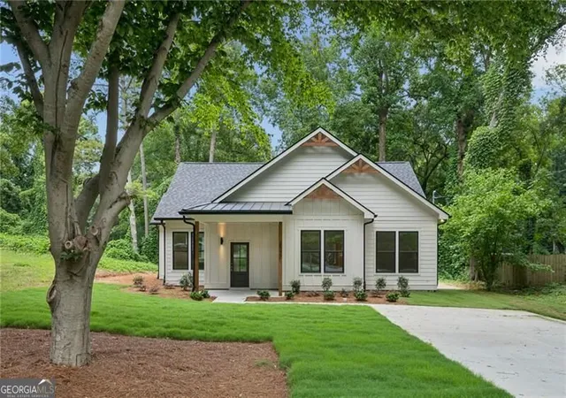 Photo 2 of Single family home for sale at 2593 Abner Pl Nw, Atlanta, GA 30318 | MLS# 10835097 | Listing updated on 2026-09-11