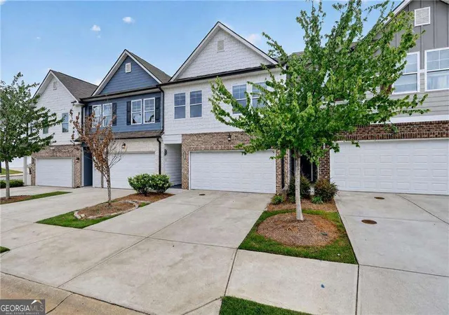Photo 2 of Townhouse for sale at 4711 Fairfax Dr, Oakwood, GA 30566 | MLS# 10826811 | Listing updated on 2026-08-29