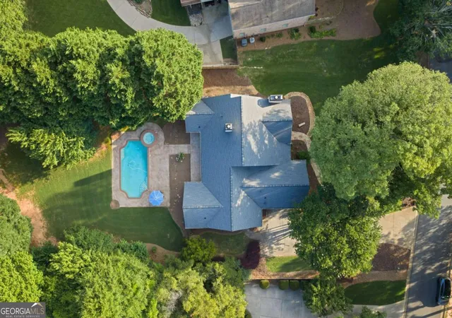 Photo 3 of Single family home for sale at 802 Lakeglen Dr, Suwanee, GA 30024 | MLS# 10807013 | Listing updated on 2026-09-18