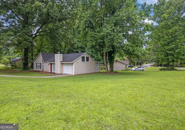 Photo 3 of Single family home for sale at 8997 Huntwood Ln, Riverdale, GA 30274 | MLS# 10781178 | Listing updated on 2026-09-18