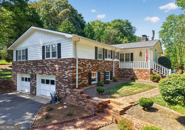 Single family home for sale at 3028 St Charles Ave, Gainesville, GA 30504 | MLS# 10831725