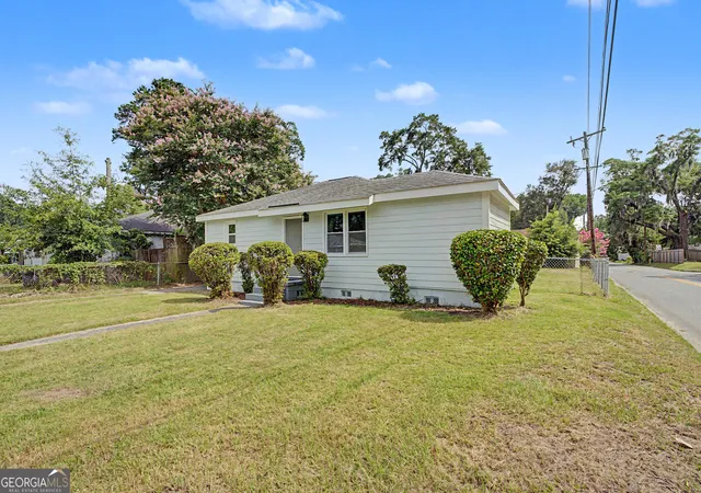 2nd image of 1301 E 68th St, Savannah, GA 31404 | MLS# 10813908